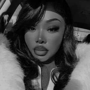 Meet your Posher, Briana